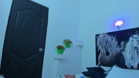 Snapshot of ebony_katterin chatting on February 10, 7:07 pm ebony_katterin online show from February 10, 7:07 pm