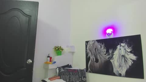 Snapshot of ebony_katterin chatting on February 15, 7:17 pm ebony_katterin online show from February 15, 7:17 pm