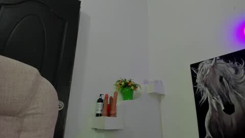 Snapshot of ebony_katterin chatting on February 27, 10:20 pm ebony_katterin online show from February 27, 10:20 pm