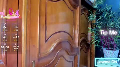 Snapshot of ebony_katterin chatting on September 9, 11:21 am ebony_katterin online show from September 9, 11:21 am