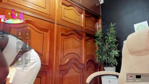 Snapshot of ebony_katterin chatting on September 23, 10:40 am ebony_katterin online show from September 23, 10:40 am