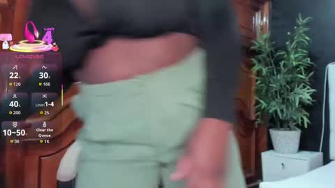 Snapshot of ebony_katterin chatting on September 24, 10:51 am ebony_katterin online show from September 24, 10:51 am