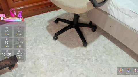 Snapshot of ebony_katterin chatting on September 25, 10:52 am ebony_katterin online show from September 25, 10:52 am