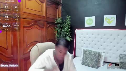 Snapshot of ebony_katterin chatting on September 27, 11:04 am ebony_katterin online show from September 27, 11:04 am