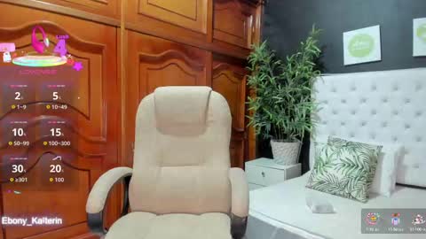 Snapshot of ebony_katterin chatting on October 8, 10:46 am ebony_katterin online show from October 8, 10:46 am