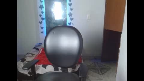 Snapshot of ebony_luna1 chatting on June 6, 8:02 pm ebony_luna1 online show from June 6, 8:02 pm