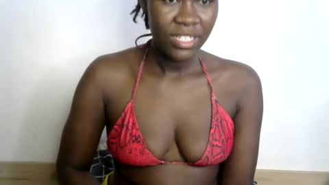 Snapshot of ebony_lynne chatting on June 15, 5:26 pm ebony_lynne online show from June 15, 5:26 pm