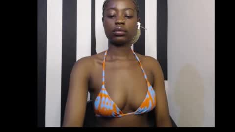 Ella online show from November 22, 9:30 am