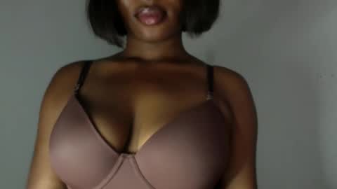 delilah online show from May 3, 6:58 pm