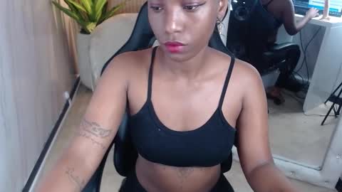 ebony_rose_tf online show from October 2, 1:07 pm