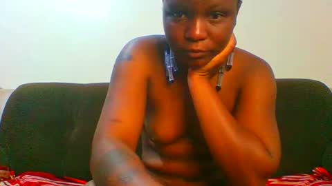 Snapshot of ebony_shan_ chatting on June 21, 8:50 am Shanny online show from June 21, 8:50 am