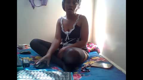 ebony_sluttt online show from February 3, 6:51 am