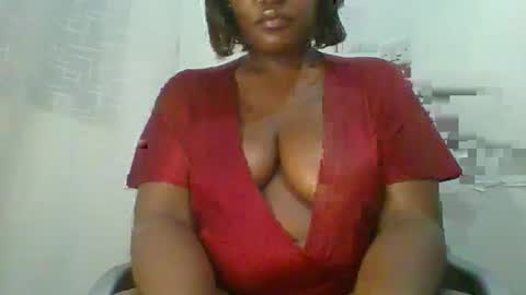 Snapshot of ebony_sofiaa chatting on February 21, 9:05 pm Sofiaa online show from February 21, 9:05 pm