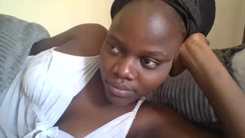 Snapshot of ebony_tasha chatting on July 14, 11:49 am tasha online show from July 14, 11:49 am