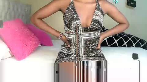 Snapshot of ebony_toto chatting on November 1, 7:05 pm ebony_toto online show from November 1, 7:05 pm