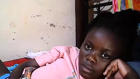 Snapshot of ebony_vellyn20 chatting on February 11, 3:39 pm ebony_vellyn20 online show from February 11, 3:39 pm