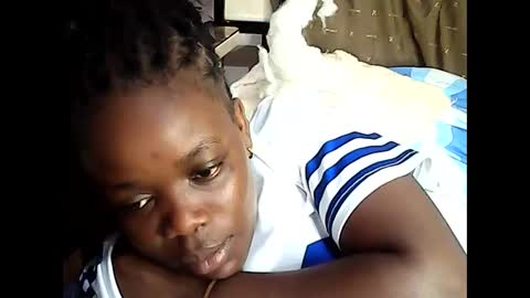 Snapshot of ebony_vellyn20 chatting on February 26, 6:45 am ebony_vellyn20 online show from February 26, 6:45 am