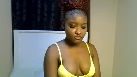 Snapshot of ebonybarbieee chatting on July 15, 8:03 pm Barbie online show from July 15, 8:03 pm