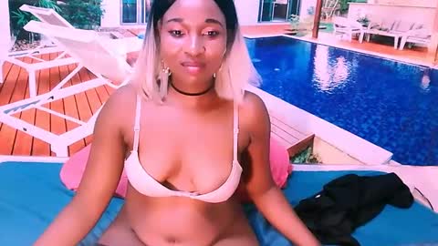 Snapshot of ebonyblisss chatting on February 17, 12:27 pm Tamia online show from February 17, 12:27 pm