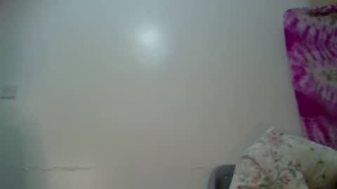 Snapshot of ebonyboutilicious chatting on February 25, 8:07 pm Loreina online show from February 25, 8:07 pm