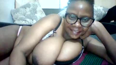 Snapshot of ebonybussy chatting on January 3, 10:08 pm MAMITO online show from January 3, 10:08 pm