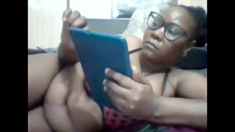 Snapshot of ebonybussy chatting on January 7, 11:16 am MAMITO online show from January 7, 11:16 am