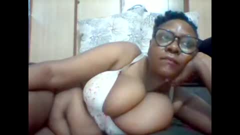 Snapshot of ebonybussy chatting on January 26, 10:34 am MAMITO online show from January 26, 10:34 am