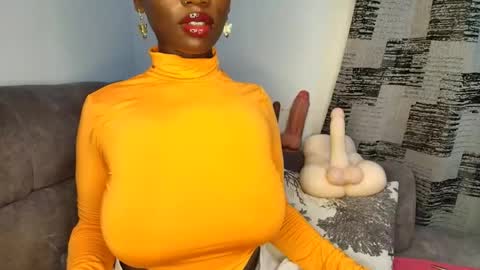 Ebony Melanie online show from February 4, 10:47 pm