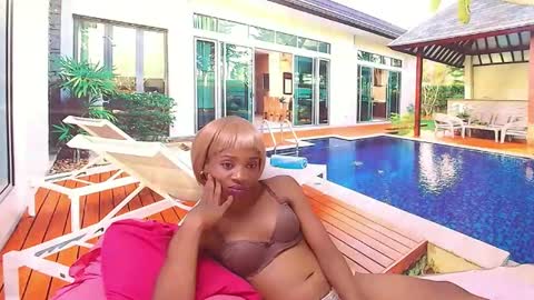 Snapshot of ebonycreamy69 chatting on February 12, 2:14 am Nova online show from February 12, 2:14 am