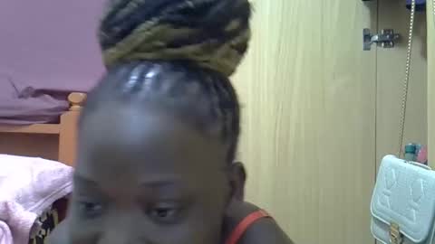 Snapshot of ebonydora chatting on November 11, 12:27 pm ebonydora online show from November 11, 12:27 pm