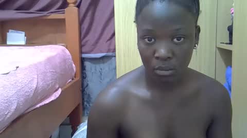 Snapshot of ebonydora chatting on December 2, 9:58 am ebonydora online show from December 2, 9:58 am