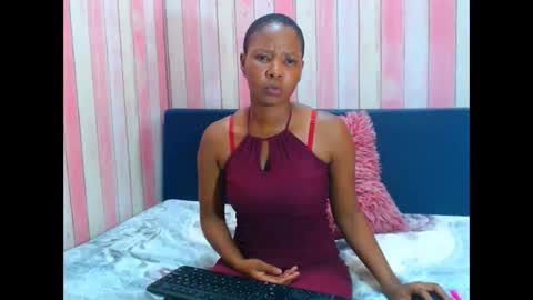ebonyfirexx4u online show from January 12, 1:49 pm