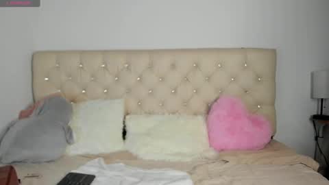 Queen Ebony online show from December 22, 7:00 am