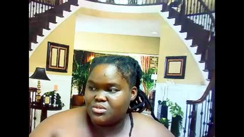ebonyhotbuns4u2luv online show from February 14, 1:18 pm