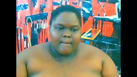 ebonyhotbuns4u2luv online show from October 30, 7:14 pm