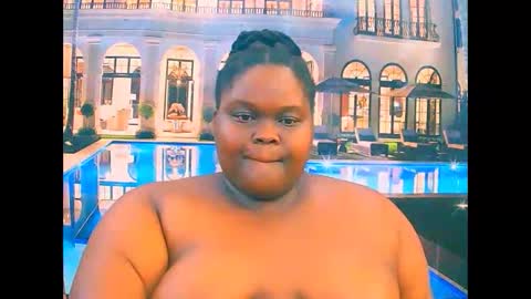 ebonyhotbuns4u2luv online show from December 1, 7:24 am