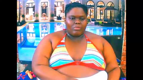 Snapshot of ebonyhotbuns4u2luv chatting on July 17, 11:28 am ebonyhotbuns4u2luv online show from July 17, 11:28 am