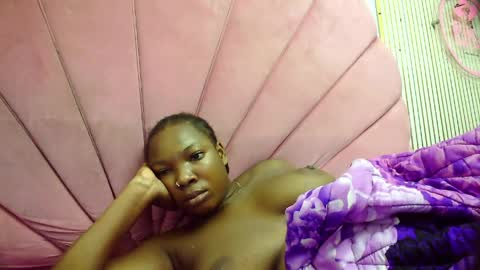 ebonykissxx online show from May 28, 11:35 pm