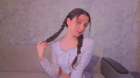 Milly online show from December 18, 3:45 am