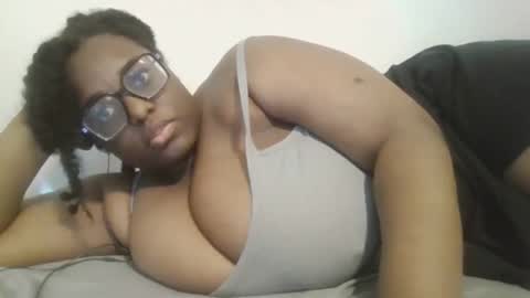 Snapshot of ebonymissc6 chatting on March 10, 6:01 pm ebonymissc6 online show from March 10, 6:01 pm