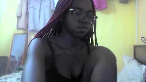 Snapshot of ebonymuse2 chatting on February 13, 10:22 am Ebonymuse2 online show from February 13, 10:22 am