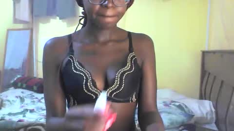Snapshot of ebonymuse2 chatting on February 21, 11:22 am Ebonymuse2 online show from February 21, 11:22 am