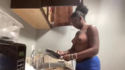 Snapshot of ebonyprincesskaykay chatting on October 21, 4:51 pm EbonyPrincessKayKay online show from October 21, 4:51 pm