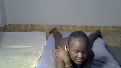 Snapshot of ebonyrapunzelle chatting on July 1, 10:20 pm ebonyrapunzelle online show from July 1, 10:20 pm