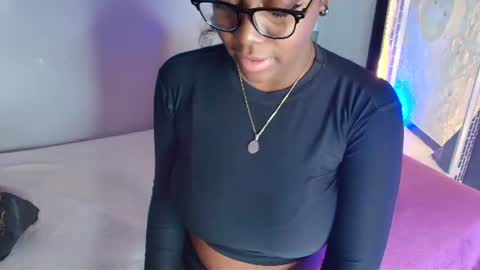 ebonyrosee_ online show from June 4, 12:22 pm