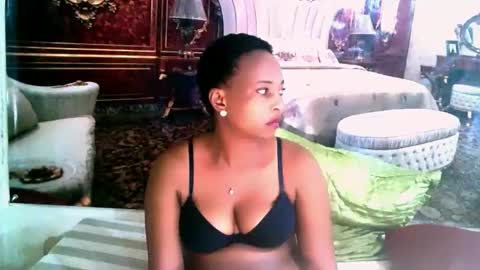 Snapshot of ebonyseductionz chatting on January 23, 3:58 am Zammy online show from January 23, 3:58 am