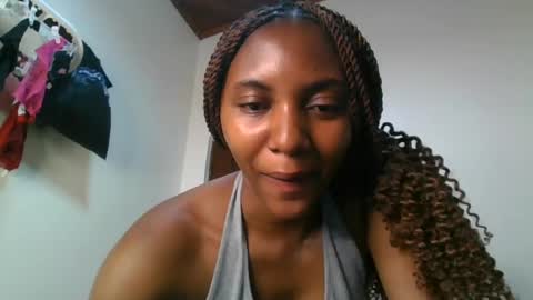 ebonyslut09 online show from June 26, 4:44 pm