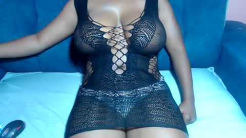 ebonysmiles00 online show from July 22, 8:06 am