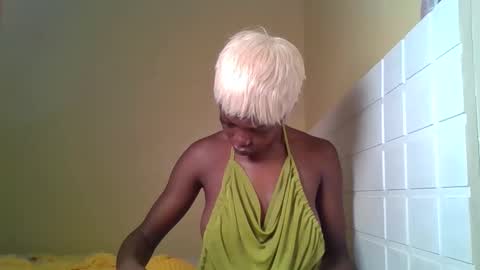 ebonytanqueen online show from March 22, 1:20 am