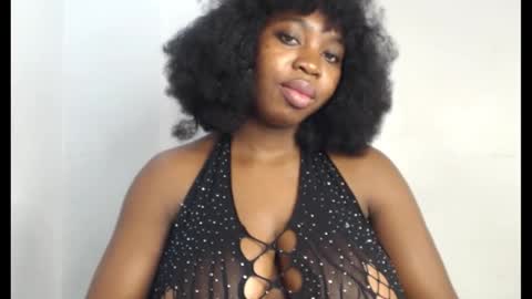Snapshot of ebonyx_dripqueen chatting on November 13, 7:07 am Loveth online show from November 13, 7:07 am
